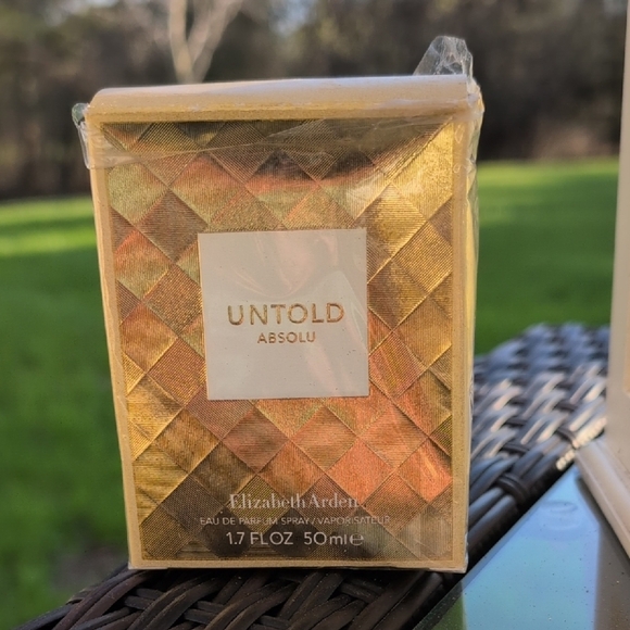 Elizabeth Arden Untold Perfume - Picture 2 of 6